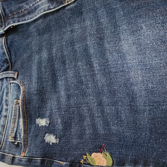 Jeans - Picture 4 of 8